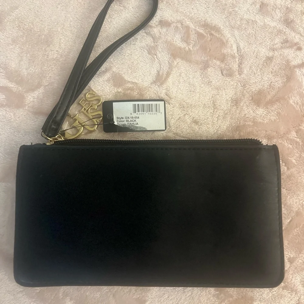 NWT GUESS Black Clutch Wristlet with Gold Logo - Picture 2 of 10